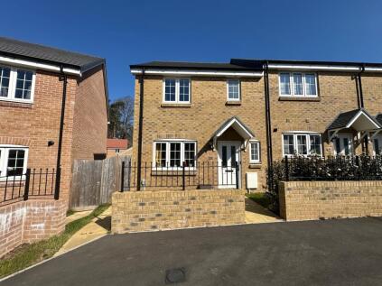 Kingfisher Drive, Houndstone, Yeovil, Somerset, BA22 8GG