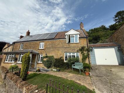 Old Rose & Crown, Ham Hill Road, Stoke-sub-Hamdon, Somerset, TA14 6RL