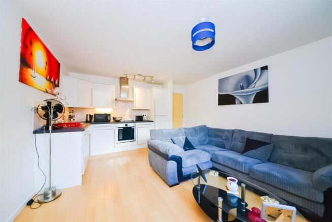 Lounge/Kitchen