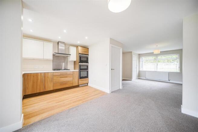 Lounge/Dining/Kitchen