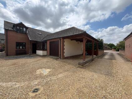 The Spinney, Twenty, PE10