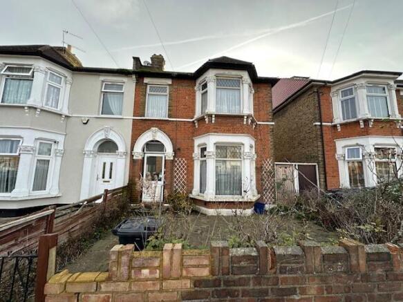 3 BEDROOMS 