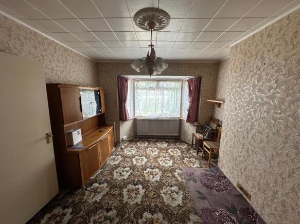 THROUGH LOUNGE