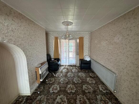 THROUGH LOUNGE