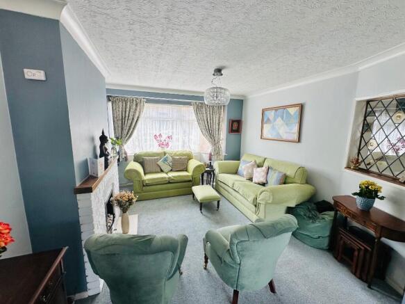 THROUGH LOUNGE