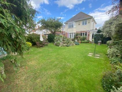 Petersfield Road, Bournemouth, Dorset, BH7