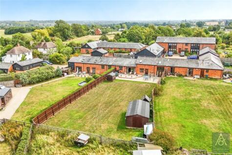 Steeple Claydon, Buckingham, Buckinghamshire