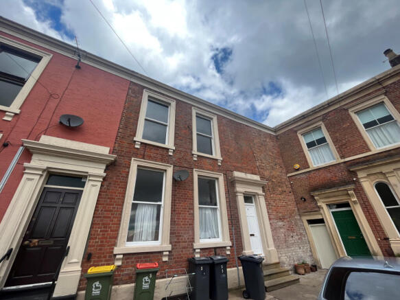 5 Avenham Place