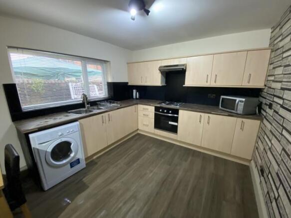 Room 6, 12 Lovat Road