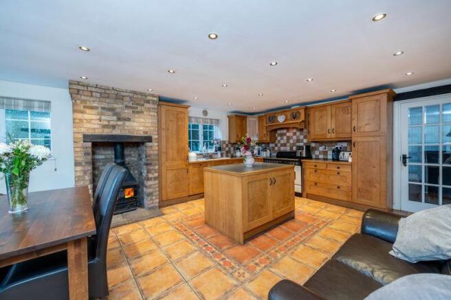 Living dining kitchen