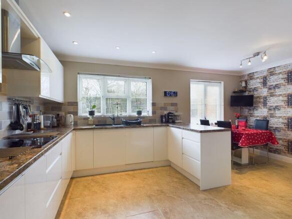 Dining kitchen