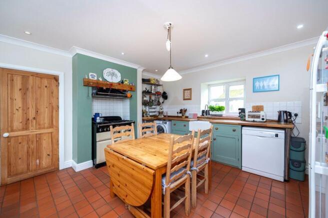 Dining kitchen