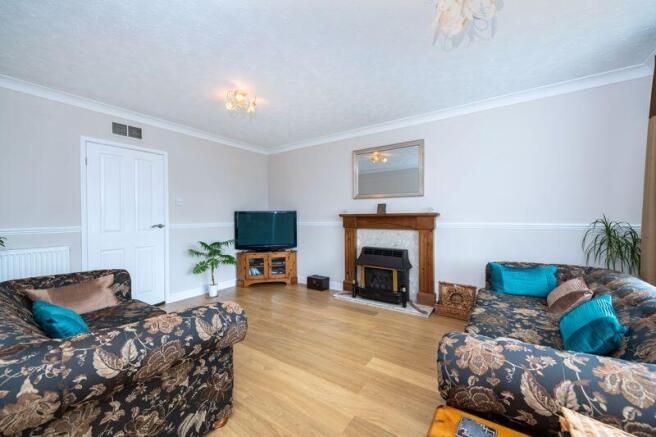 Living/dining room
