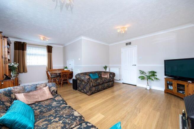 Living/dining room