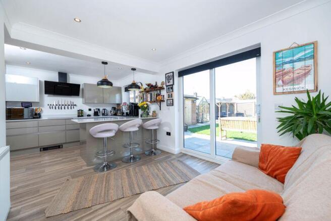 Living dining kitchen