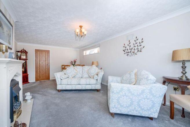 Sitting/dining room