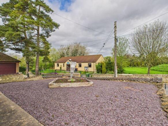 Front garden/feature