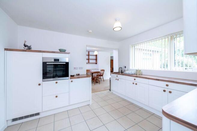 Good size kitchen