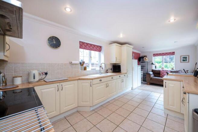 Living dining kitchen