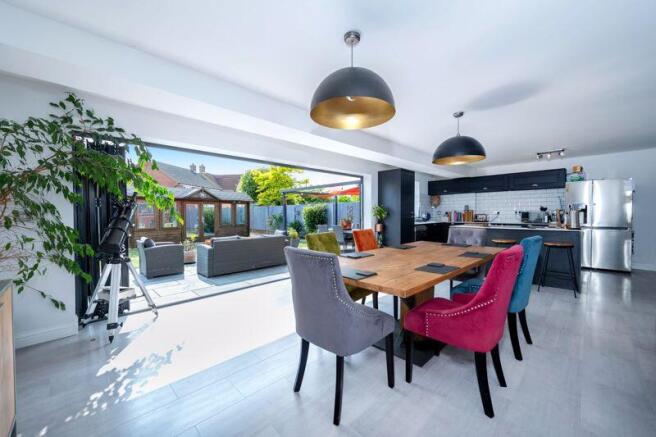 Living dining kitchen