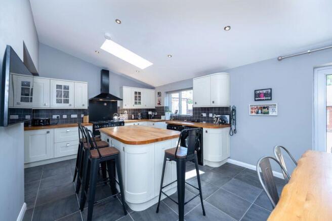 Breakfast dining kitchen