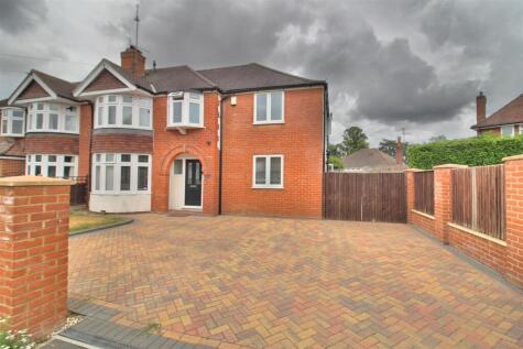 Woodcote Way, Caversham, Reading