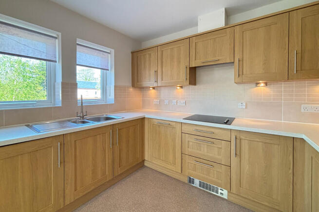 bh_apt62_kitchen_...