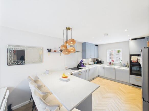 CAM02854G0-PR0407...