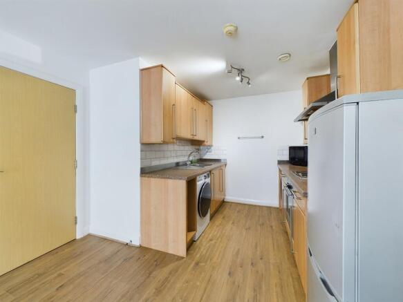 CAM02854G0-PR0210...