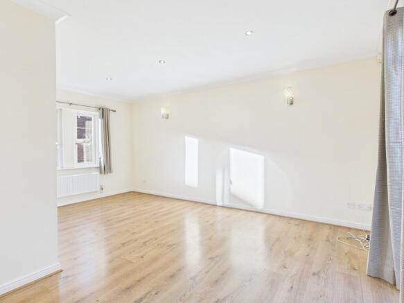 CAM02854G0-PR0466...