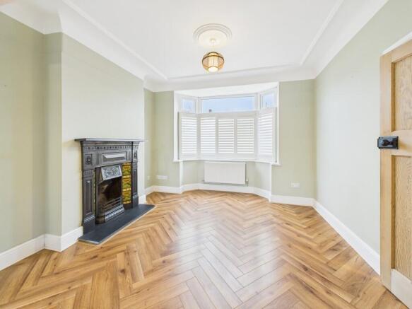 CAM02854G0-PR0472...