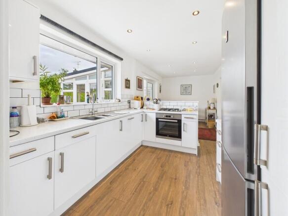 CAM02854G0-PR0398...