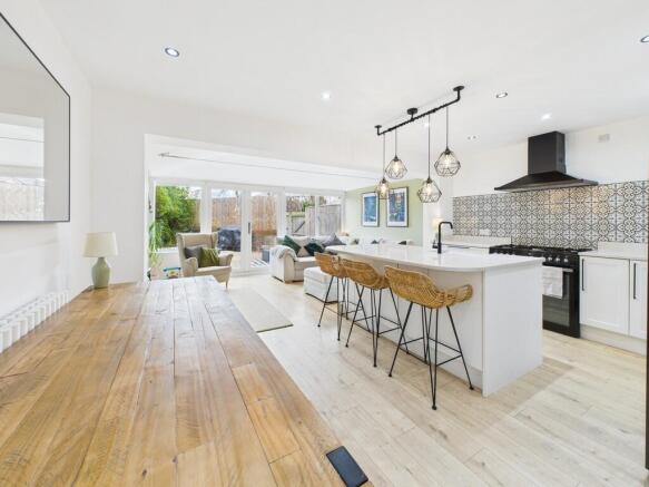 CAM02854G0-PR0477...