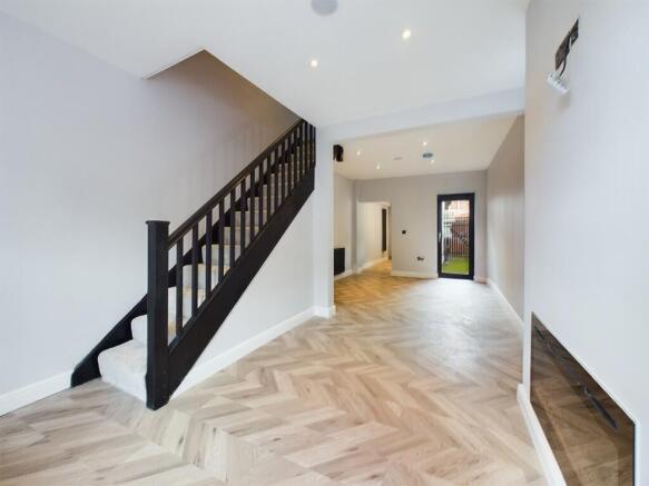 CAM02854G0-PR0135...