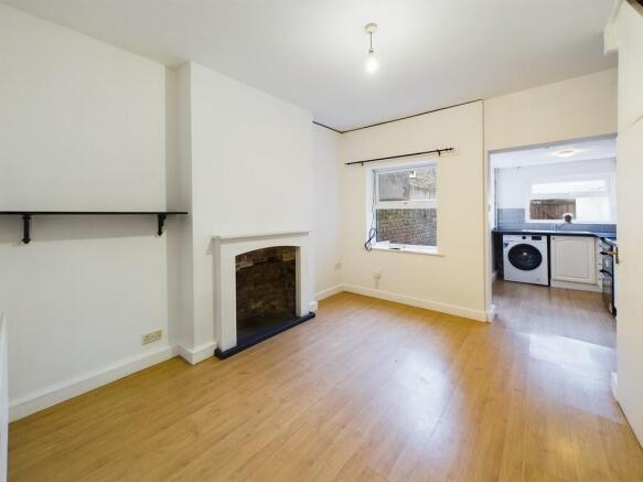 CAM02854G0-PR0245...