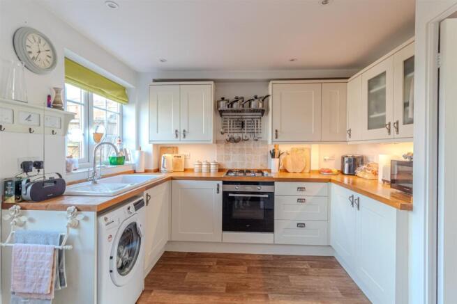 12, Ballantrae Close Arnold, Nottingham, NG5 8QH