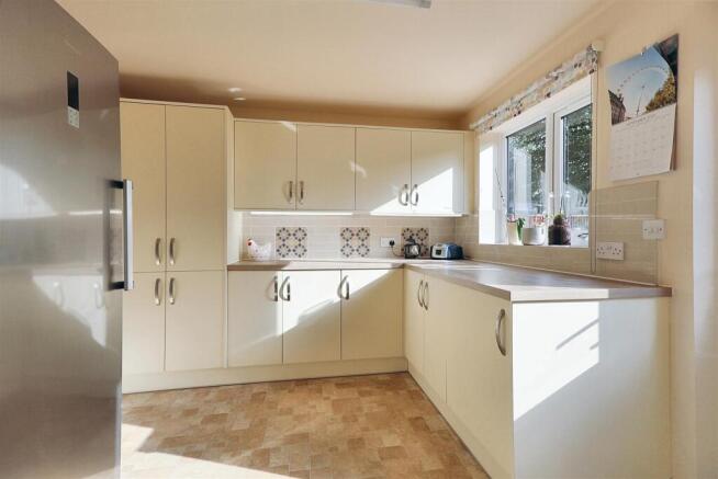 Marshall Close Calverton, Nottingham, NG14 6RE