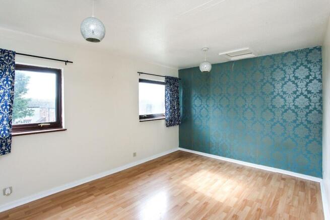 3 Bedroom Mid Terrac