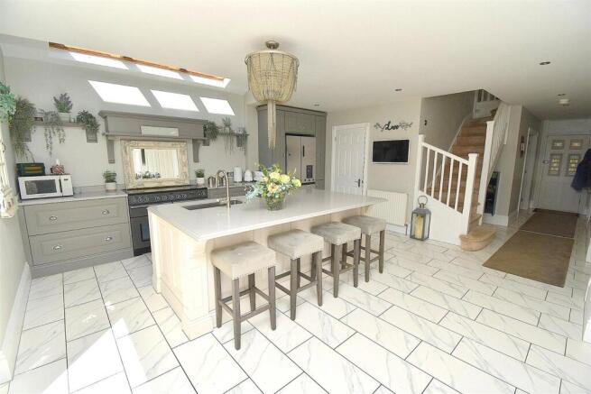 KITCHEN 4.JPG