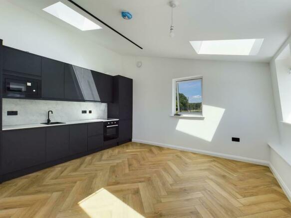 flat 10 living kitchen.jpg