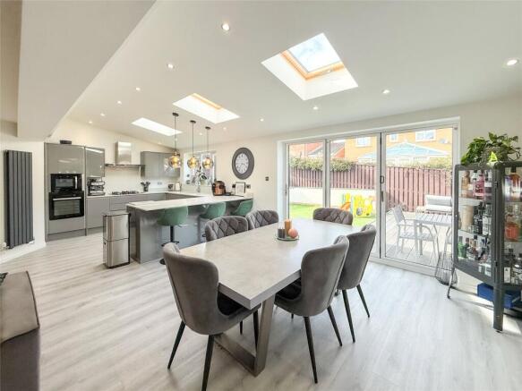 Kitchen/Diner/Family