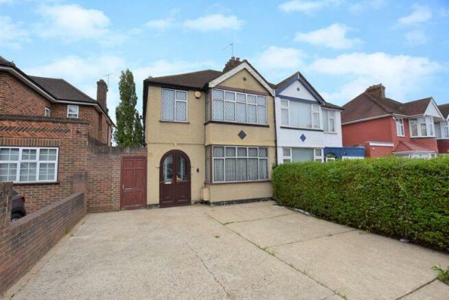 3 Bedroom Semi-detached House For Sale In Eastcote Lane, Harrow, HA2