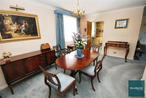 Bridge Lane, Temple Fortune, NW11