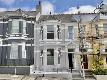 Lipson Avenue, Lipson, Plymouth. Beautifully Renovated 3-Bedroom Period Home in a Prime Location with bags of character