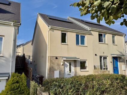 Cookworthy Road, PL2, Plymouth. Fabulous 9 year old 2-Bedroom Semi-Detached Home on a Beautiful Tree-Lined Road