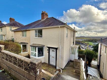 Efford Lane, Efford, Plymouth. Stylishly Refurbished 3-Bedroom Family semi detached Home with Estuary Views