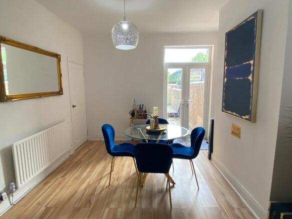 Dining room.jpg