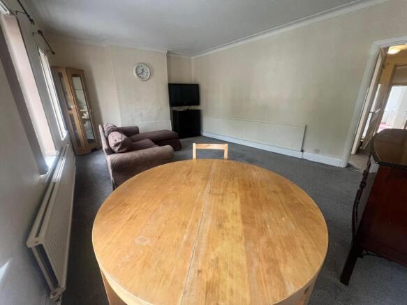 Lounge 4.jpg