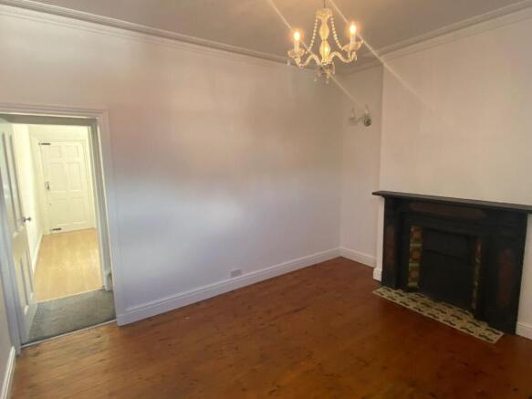 Lounge 2.jpg