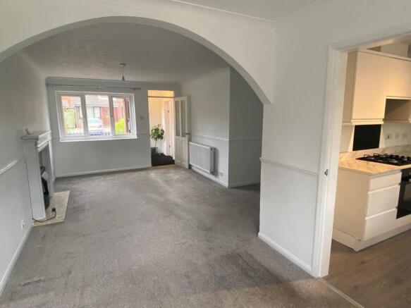 Lounge-dining room 1.jpg